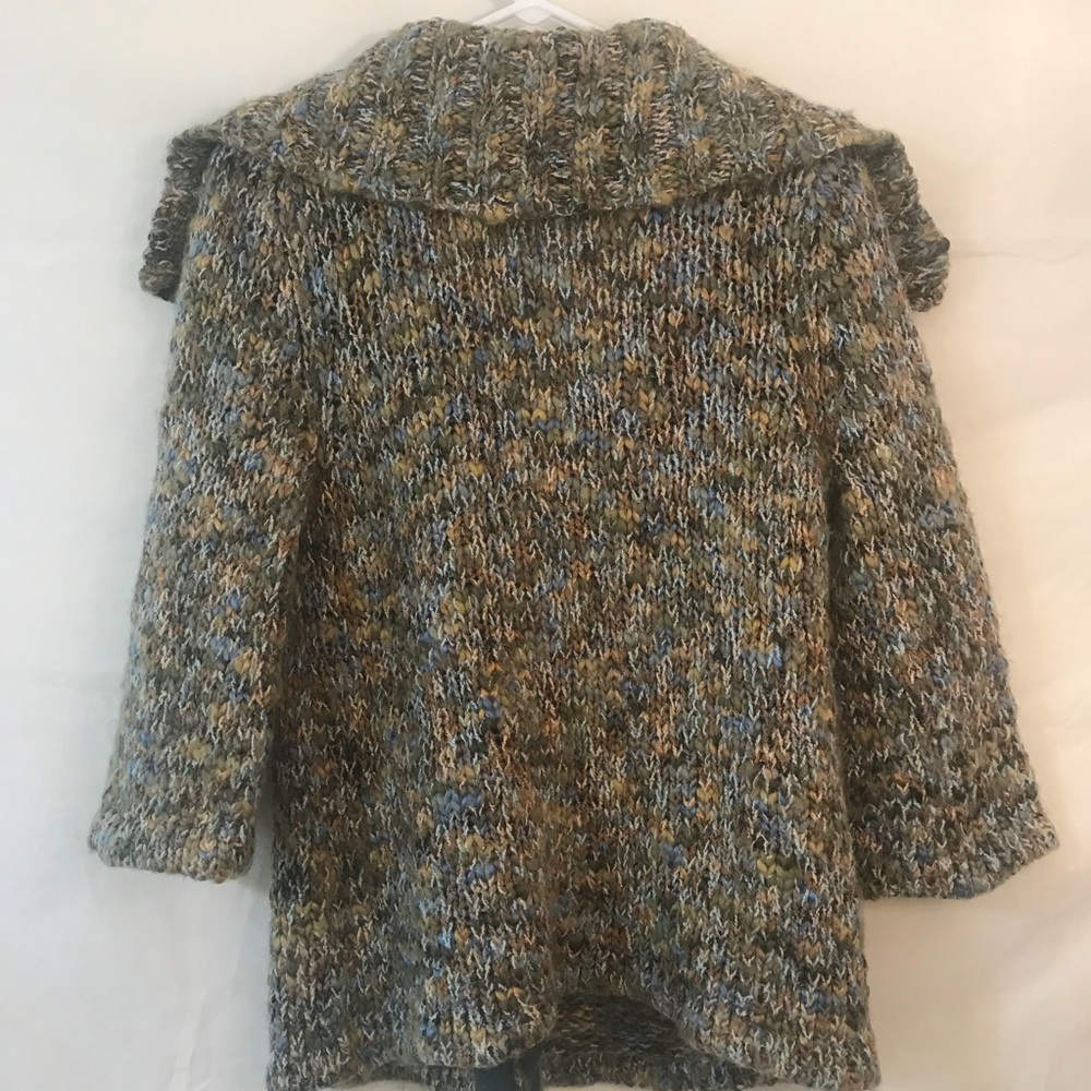 Button Thick Wool Sweater - Picture 4 of 7